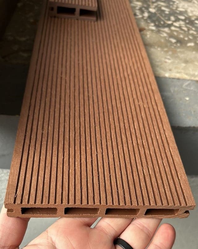 დამცავფენიანი კომპოზიტური დეკი Decking Without COEX