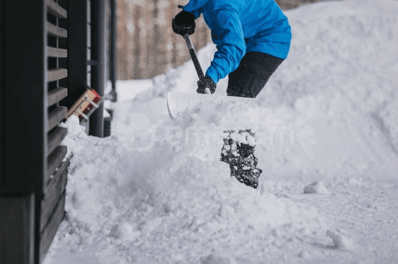 ნიჩაბი თოვლის Fiskars SnowXpert 1052521