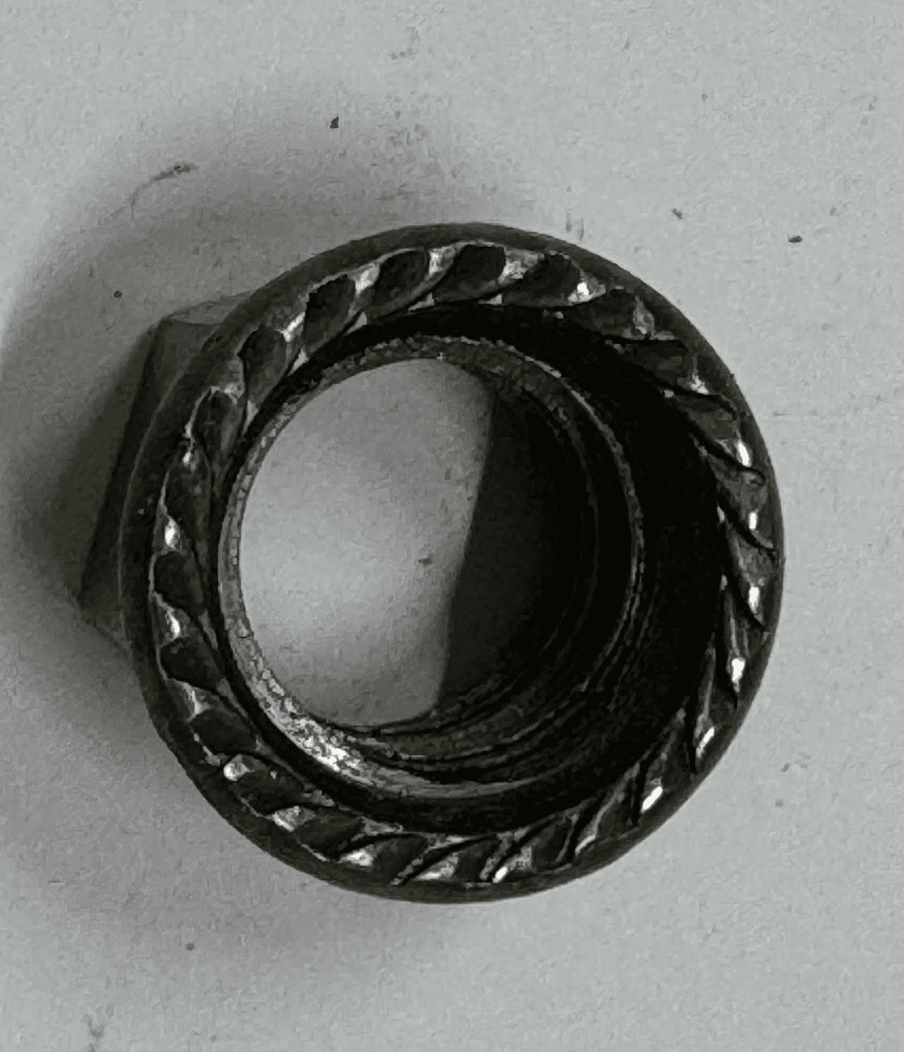 მსხვილი ხრახნი 16mm