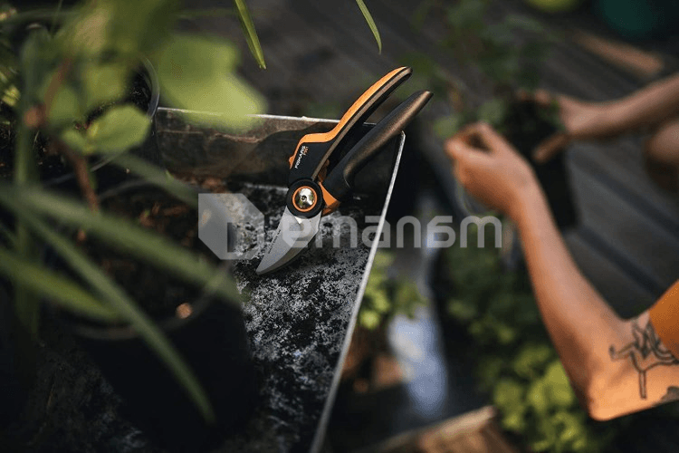სეკატორი Fiskars PowerGear L P961 26 მმ