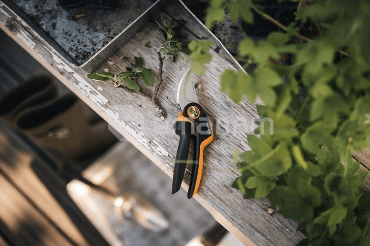 სეკატორი Fiskars PowerGear L P961 26 მმ