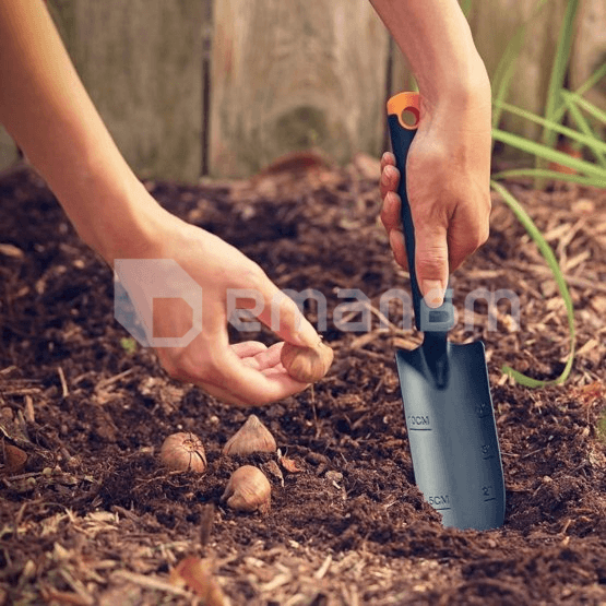 გადასარგველი ნიჩაბი Fiskars Ergo Transplanter